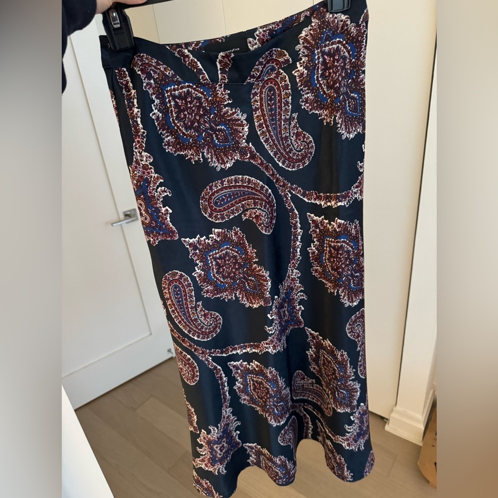 Navy polyester skirt